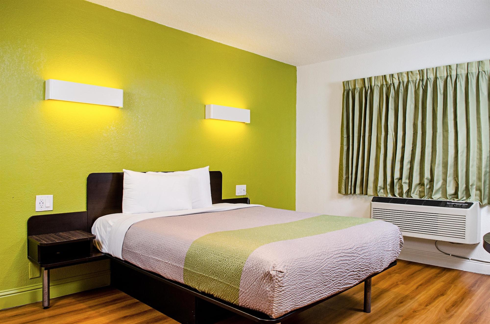 Motel 6-Modesto, Ca - Downtown ภายนอก รูปภาพ