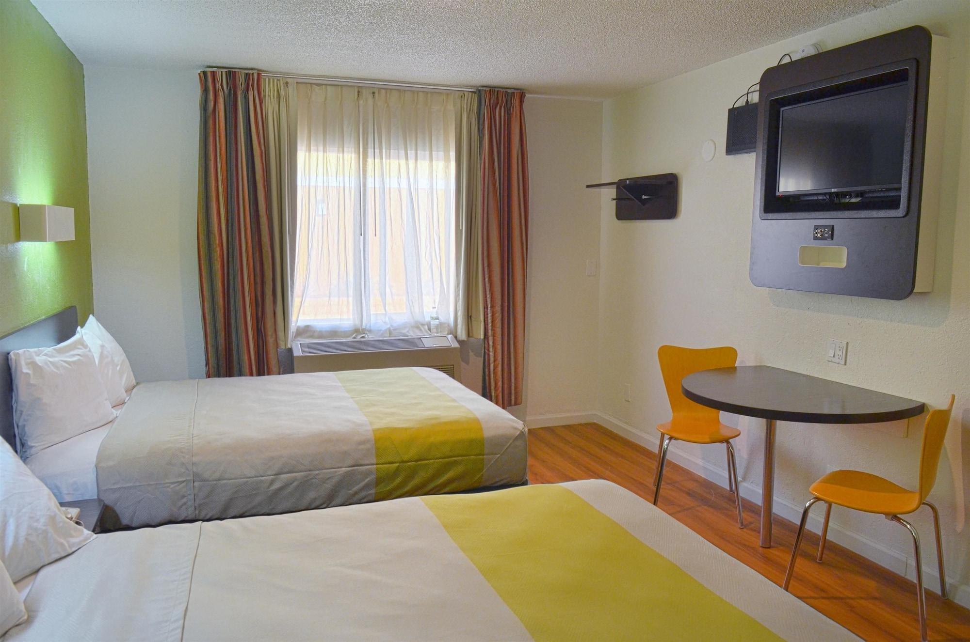 Motel 6-Modesto, Ca - Downtown ภายนอก รูปภาพ