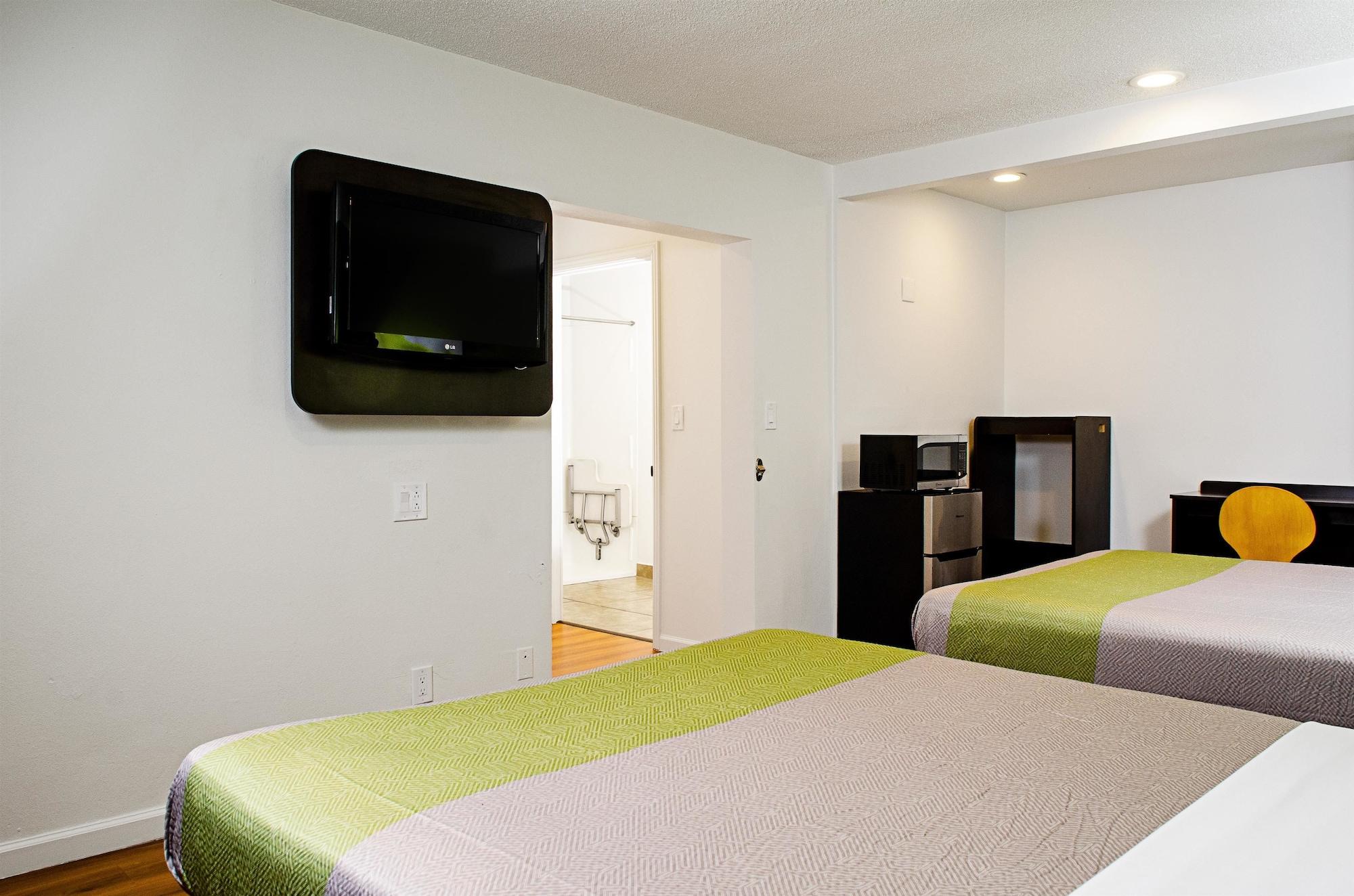 Motel 6-Modesto, Ca - Downtown ภายนอก รูปภาพ