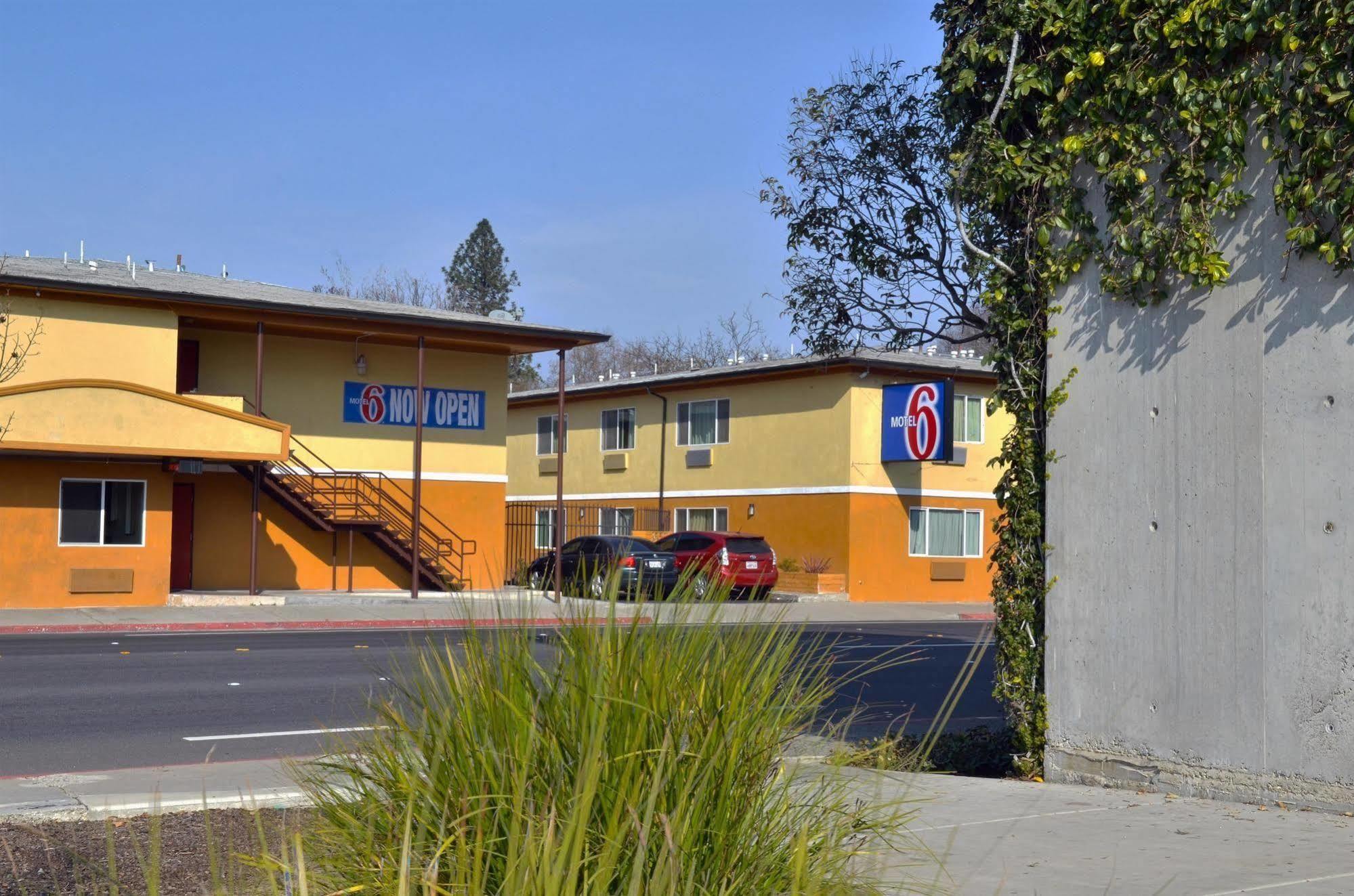 Motel 6-Modesto, Ca - Downtown ภายนอก รูปภาพ