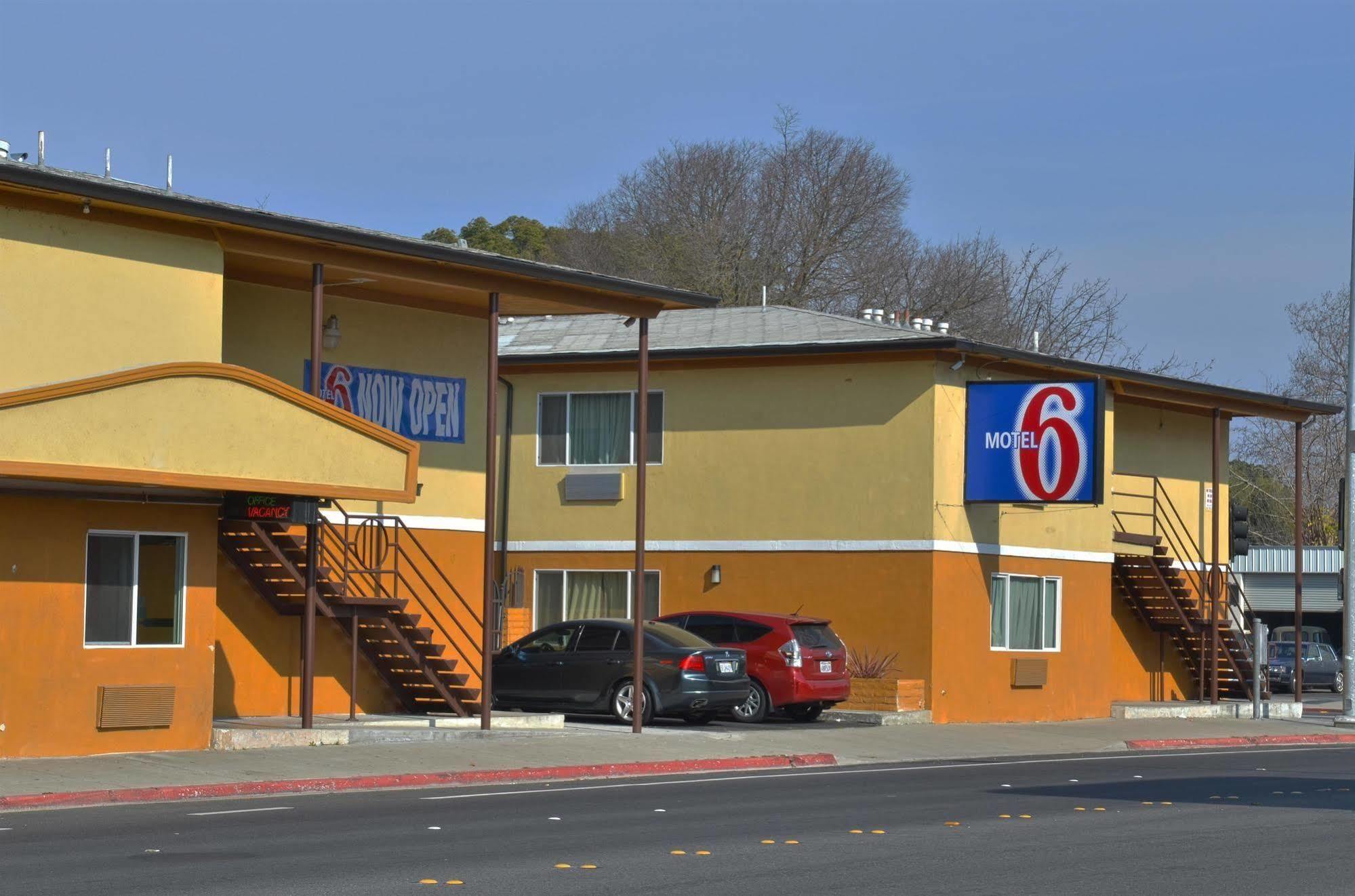 Motel 6-Modesto, Ca - Downtown ภายนอก รูปภาพ