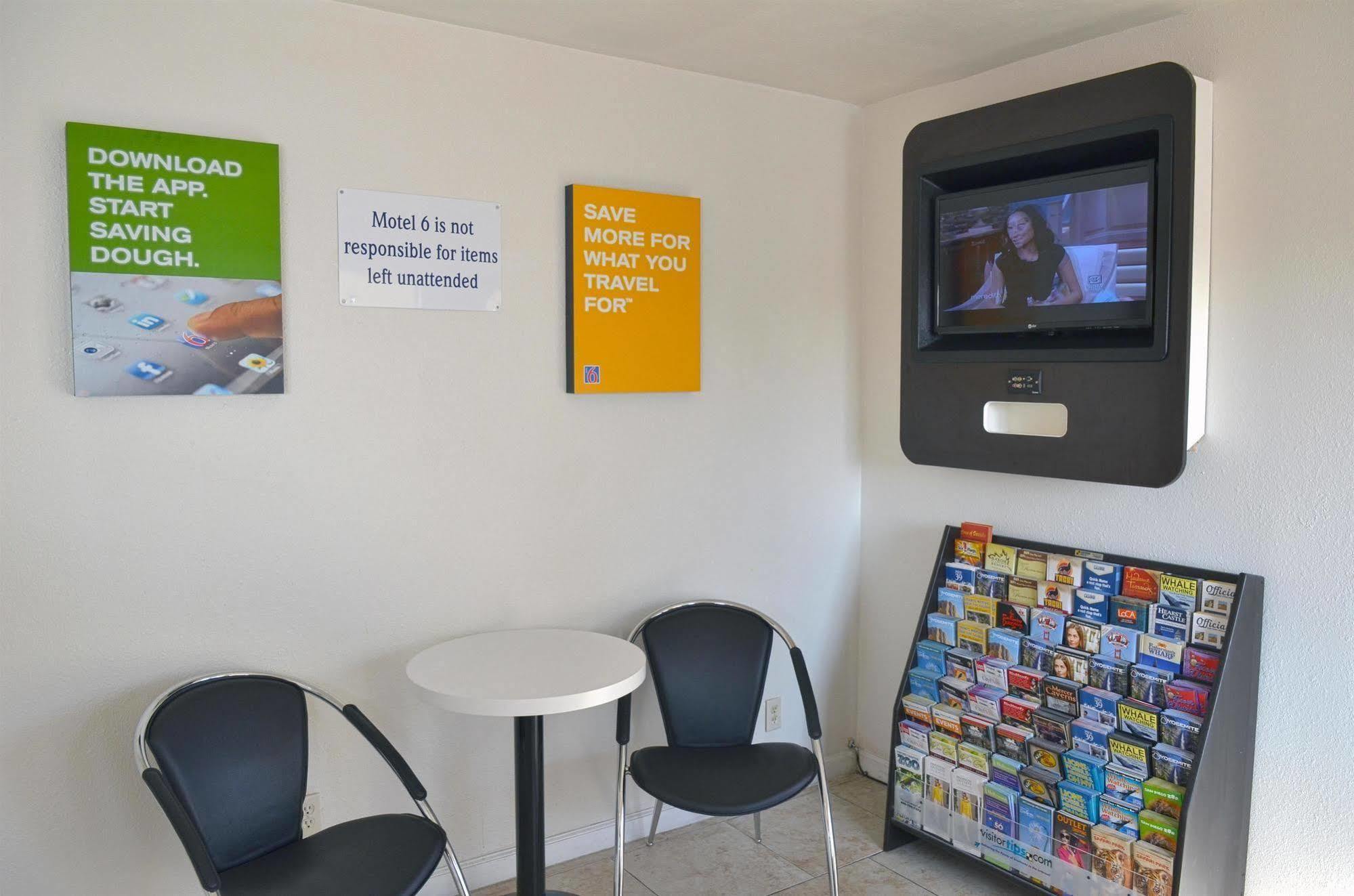 Motel 6-Modesto, Ca - Downtown ภายนอก รูปภาพ