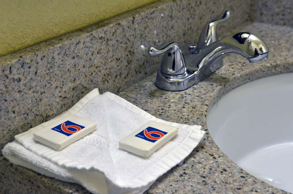 Motel 6-Modesto, Ca - Downtown ห้อง รูปภาพ